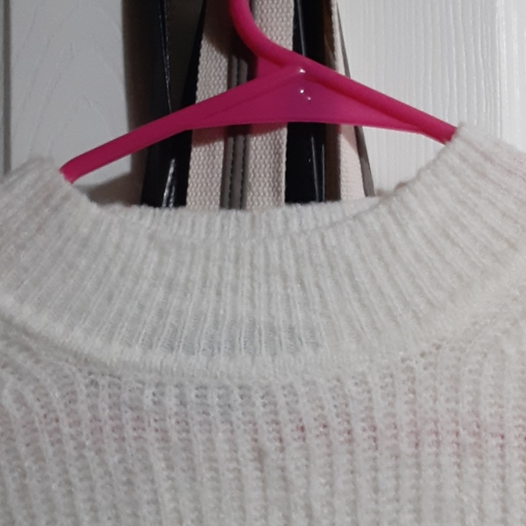 Sweater - Picture 3 of 4